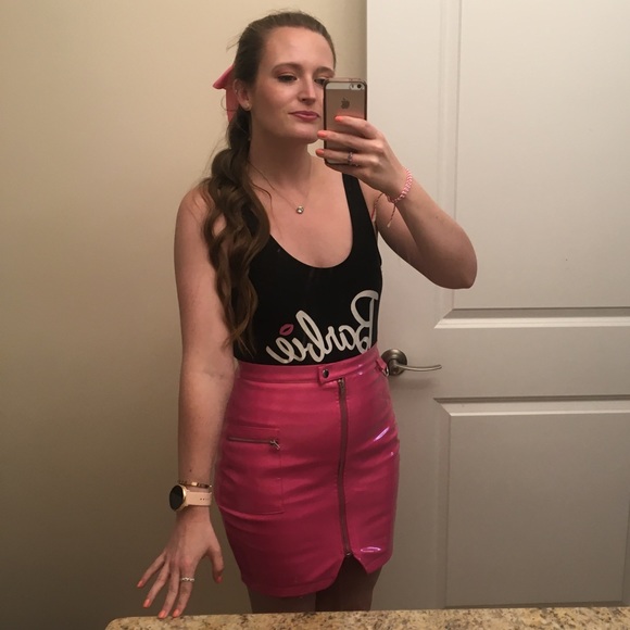 Meet your Posher, Quinn - Picture 1 of 1